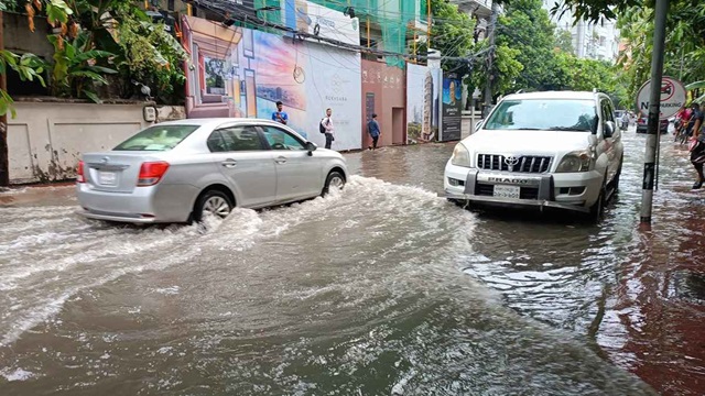 দুদিন কমার পর ফের বাড়ল ঢাকার তাপমাত্রা