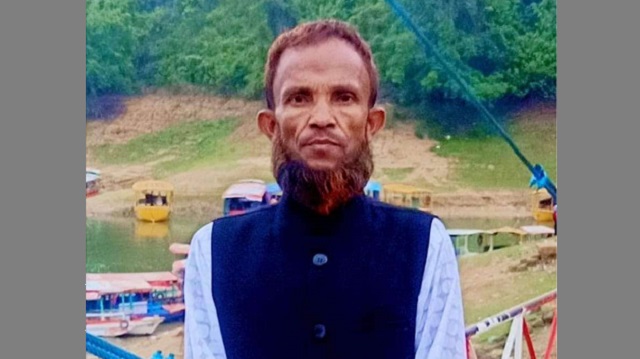 আ. লীগের পদ পেতে মরিয়া ১২ মামলার আসামী