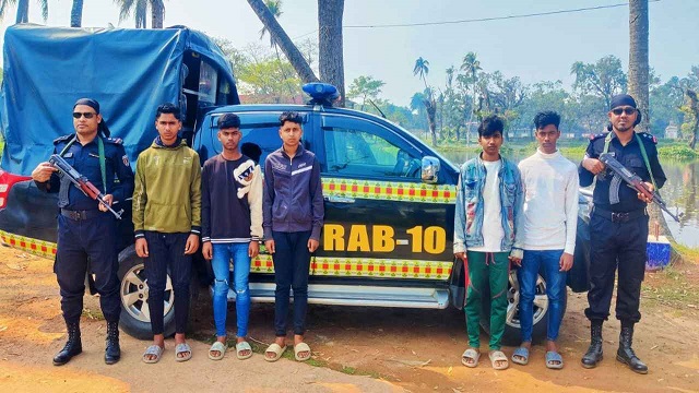 ইভটিজিংয়ের প্রতিবাদ করায় কিশোরকে হত্যা, গ্রেফতার ৫