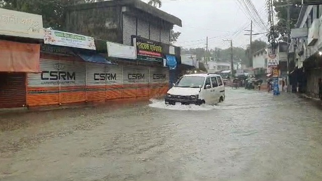 বৃষ্টি-পাহাড়ি ঢলে সুনামগঞ্জে আবারও বেড়েছে পানি