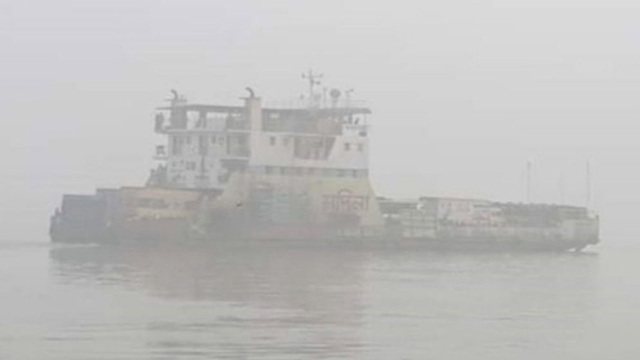 ৭ ঘণ্টা পর দুই নৌরুটে ফেরি চলাচল স্বাভাবিক