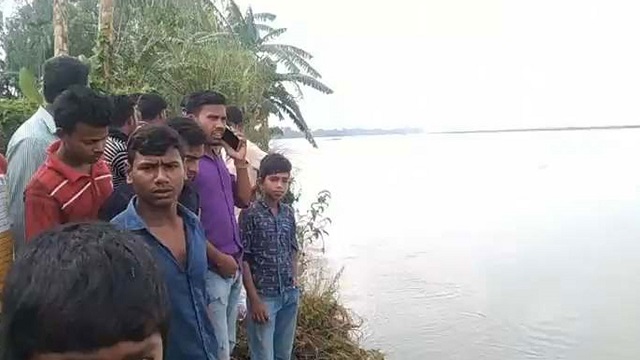 তিস্তায় নৌকাডুবিতে ৩ জন নিখোঁজ