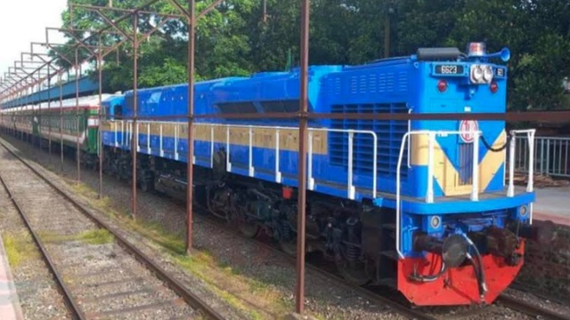 পদ্মা সেতুর ওপর দিয়ে ঢাকা গেল ট্রায়াল ট্রেন
