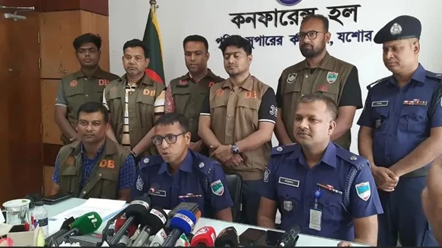 শাশুড়িকে হত্যার পর বস্তায় ভরে মরদেহ লুকিয়ে রাখেন পুত্রবধূ