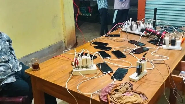 ৯৬ ঘণ্টা বিদ্যুৎহীন শেরপুরের অর্ধশতাধিক গ্রাম