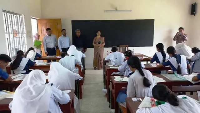 এসএসসি পরীক্ষার ২য় দিনে নকল করে বহিষ্কার ১৯ জন, কারিগরি বোর্ডে ১০